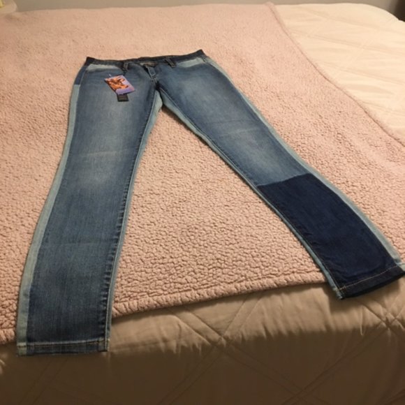 UNIQUE Patchwork Ladies Blank NYC Jeans   Size 27  NWT - Picture 1 of 15